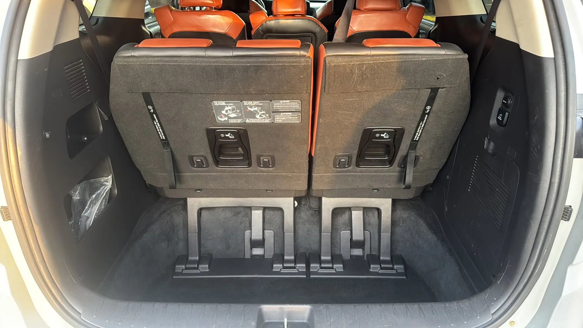 Used 2023 Kia Carnival SX FWD image 43