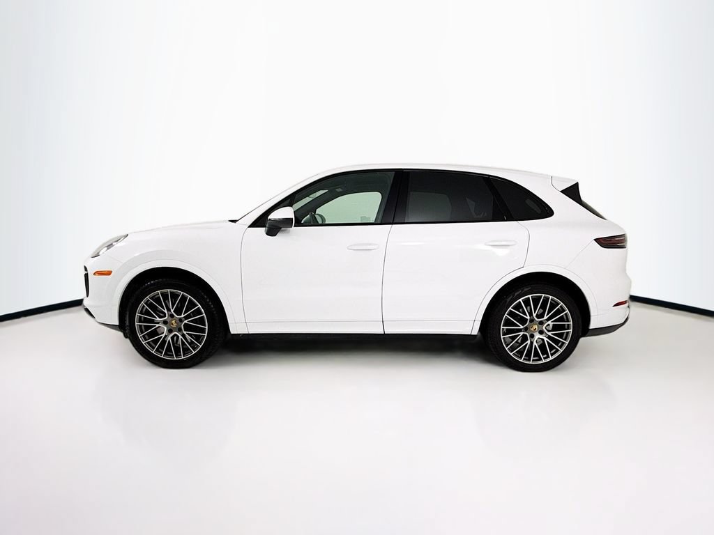 Certified 2023 Porsche Cayenne Platinum Edition AWD/4WD image 2