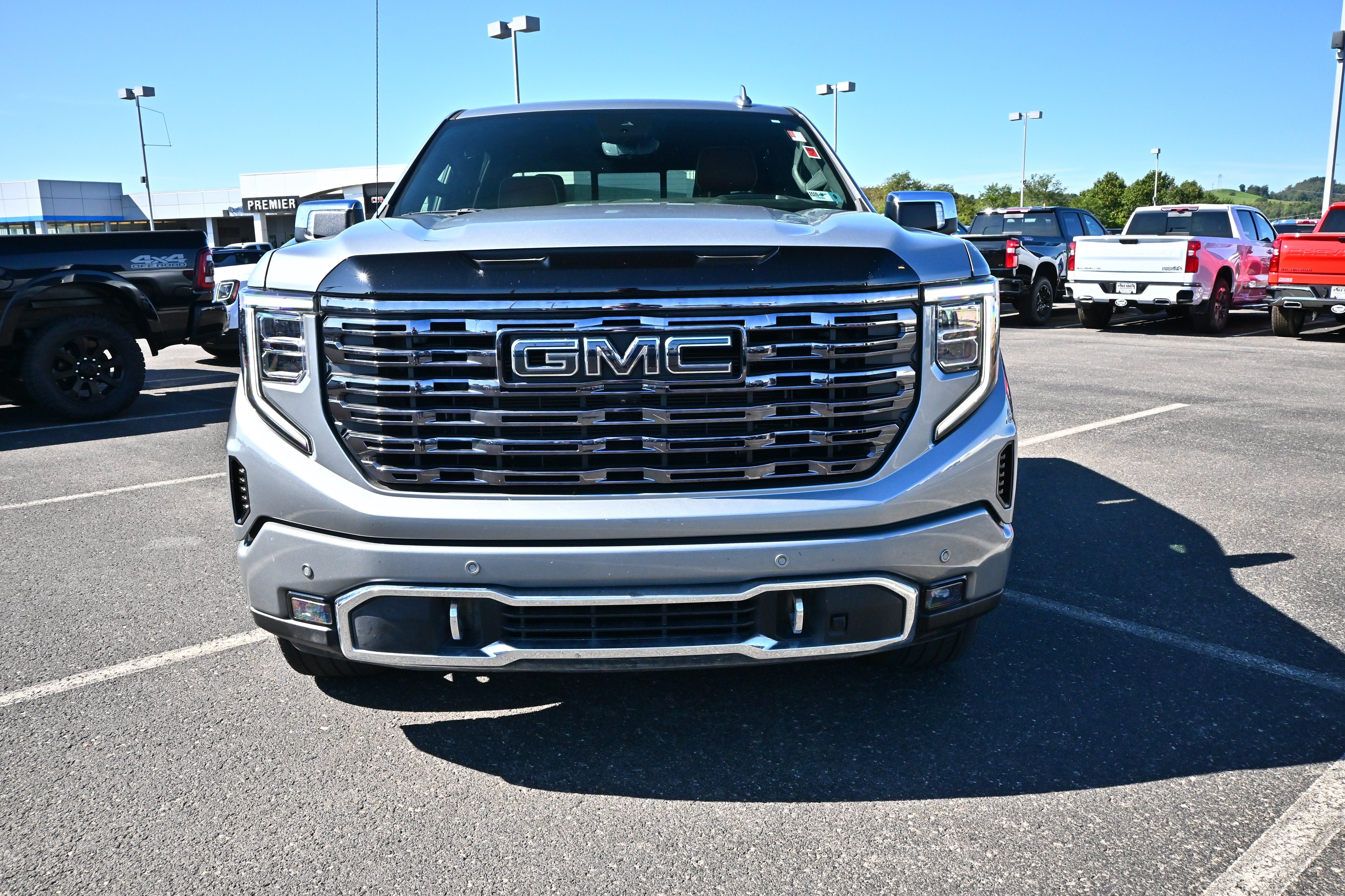 Used 2026 GMC Sierra 1500 Denali Ultimate AWD/4WD image 3