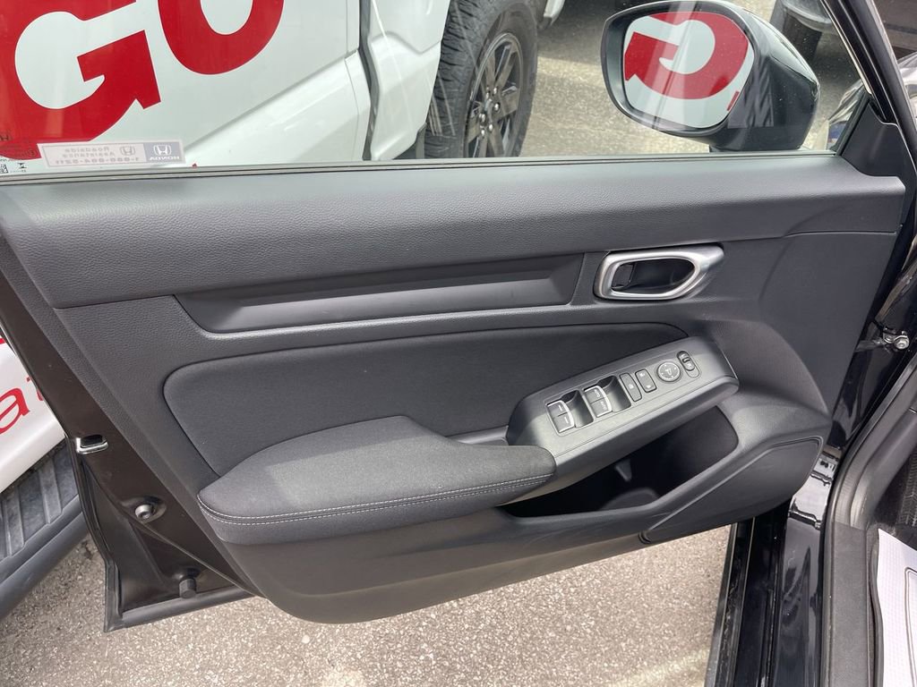 Used 2023 Honda Civic Sport image 2