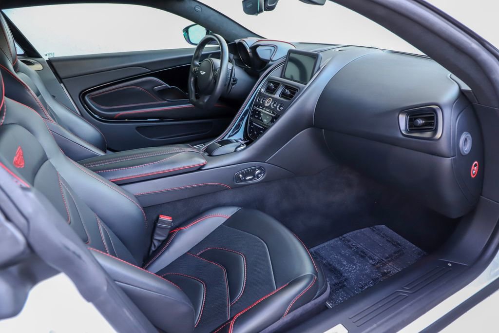 Used 2019 Aston Martin DBS Superleggera RWD image 9