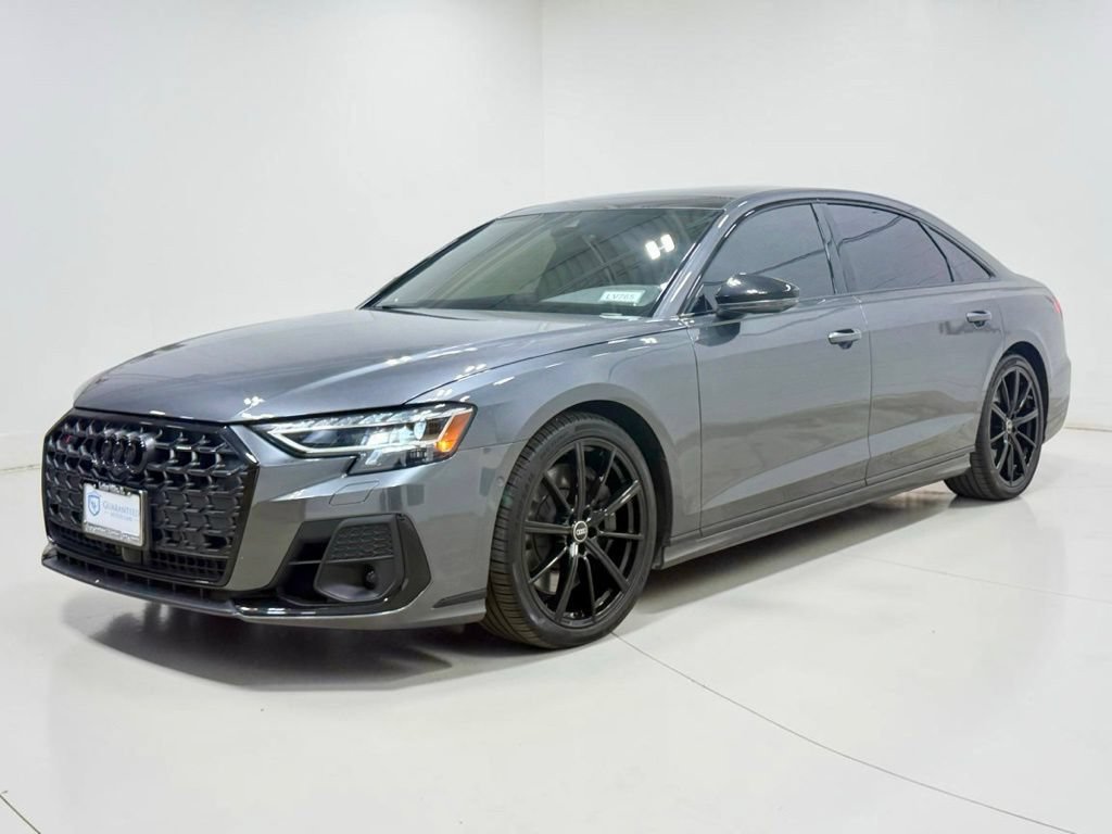 Used 2023 Audi S8 AWD/4WD image 7