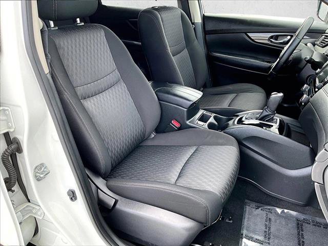 Used 2020 Nissan Rogue SV image 9