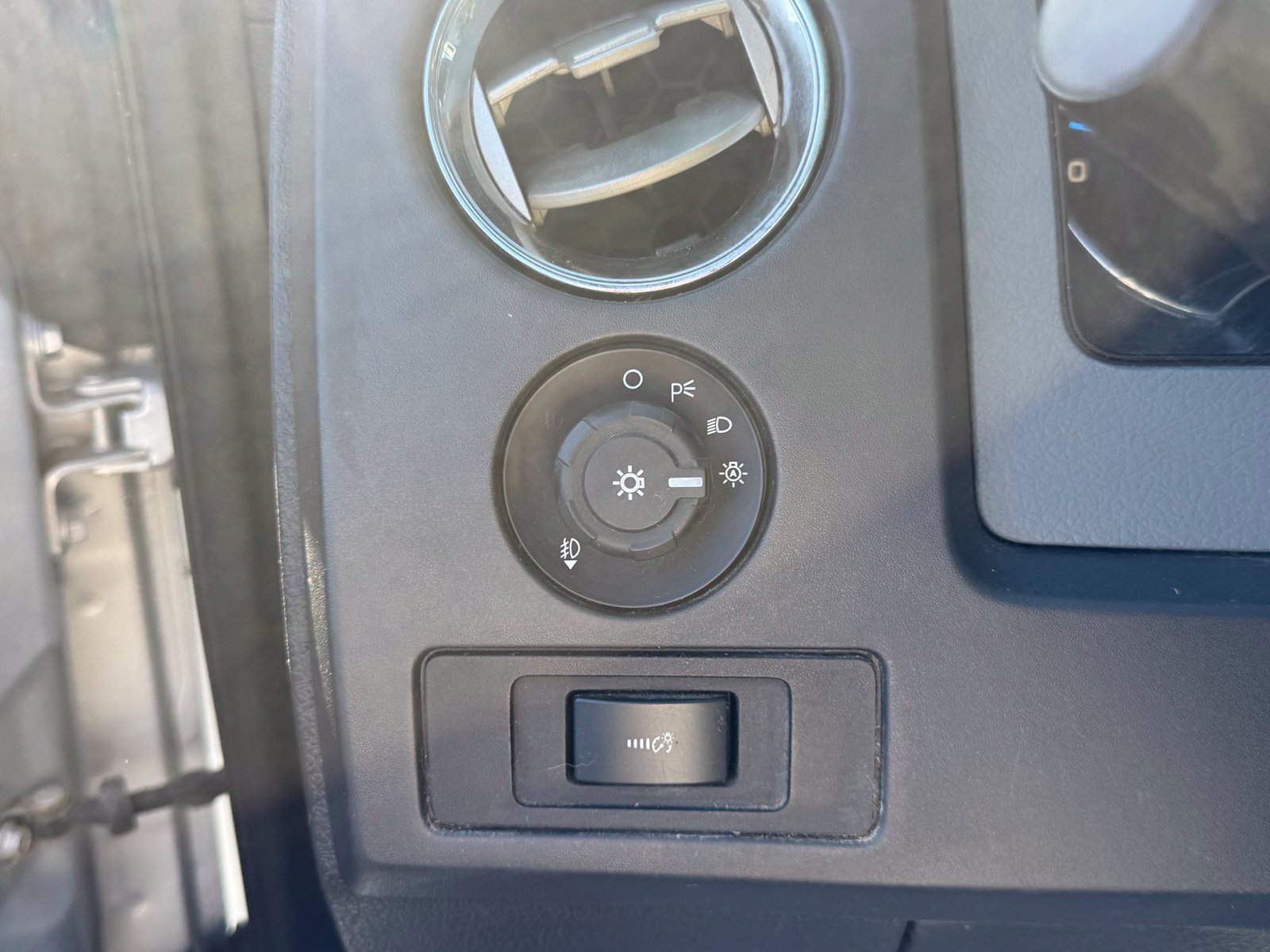 Used 2013 Ford F150 XLT w/ XLT Chrome Pkg AWD/4WD image 14