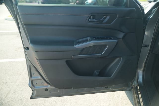Used 2023 Nissan Pathfinder Rock Creek AWD/4WD image 14