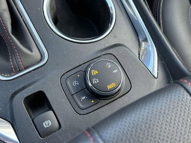 Used 2023 Chevrolet Traverse RS image 33