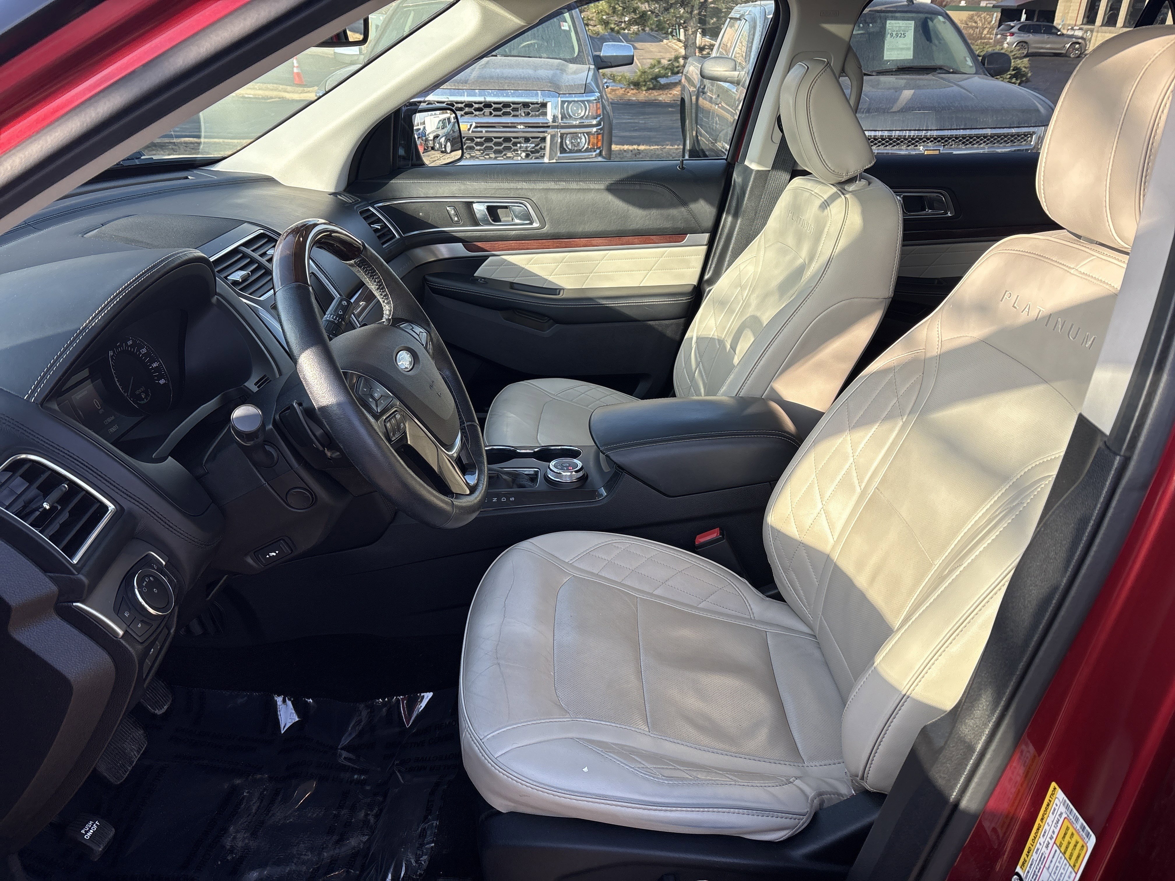 Used 2018 Ford Explorer Platinum AWD/4WD image 11