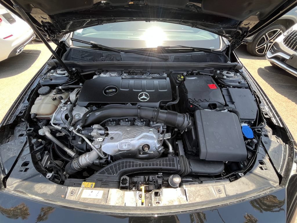 Used 2023 Mercedes-Benz CLA 250 image 14