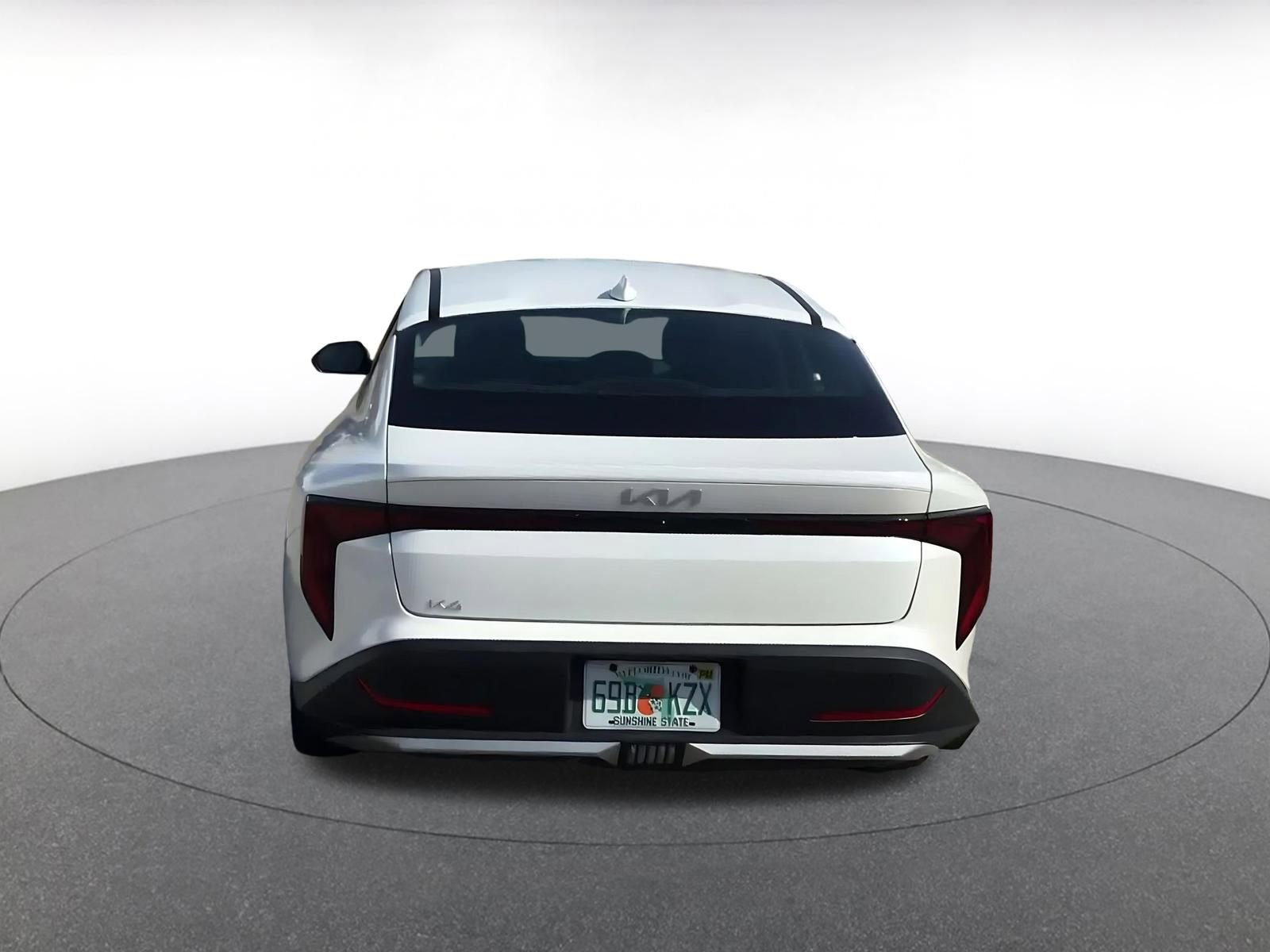 Used 2025 Kia K4 LXS image 11