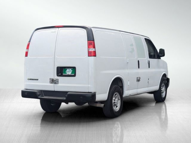 Used 2022 Chevrolet Express 2500 w/ Driver Convenience Package image 4