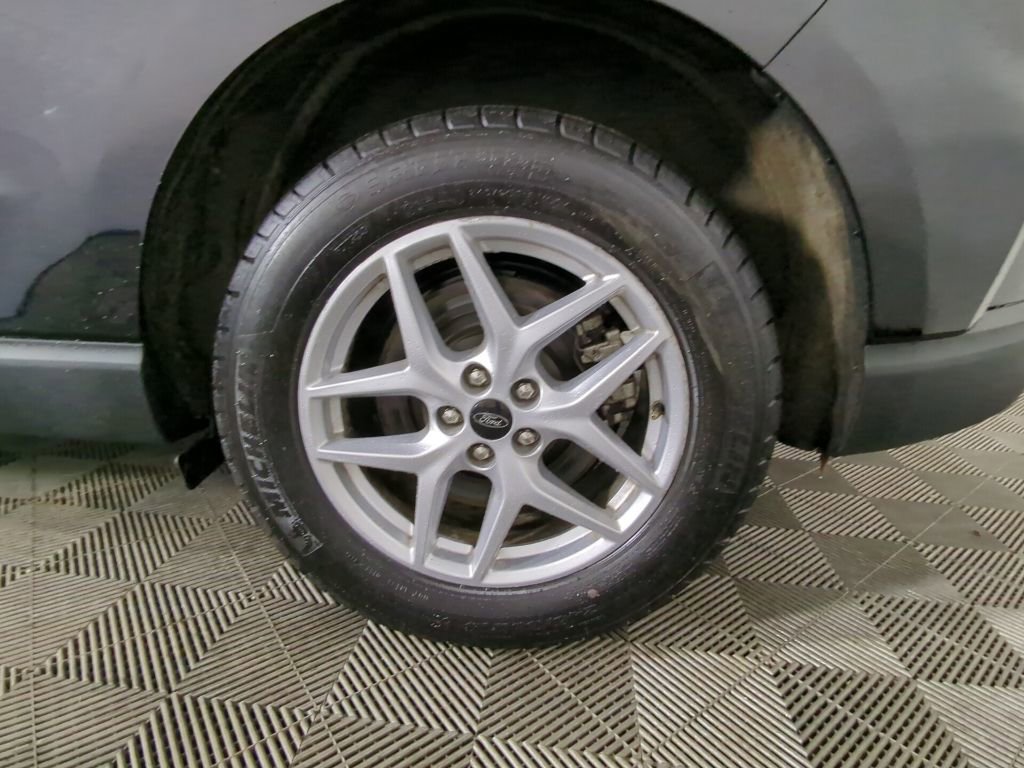 Certified 2024 Ford Edge SEL image 11