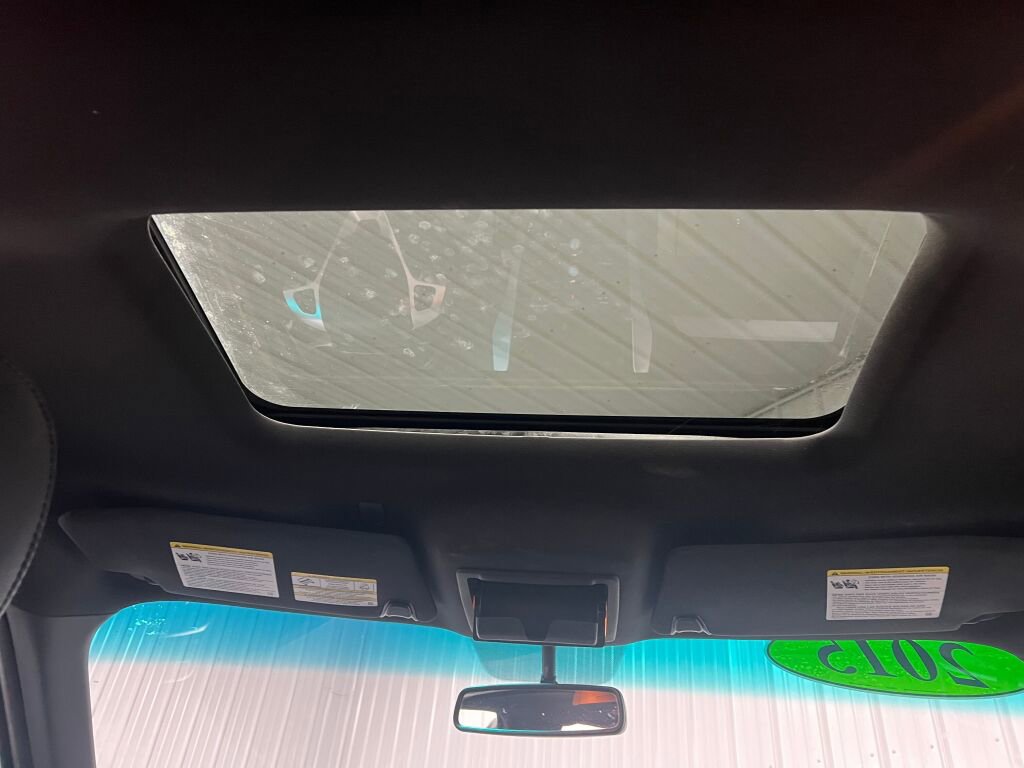 Used 2015 Ford Explorer XLT w/ Equipment Group 202A image 15