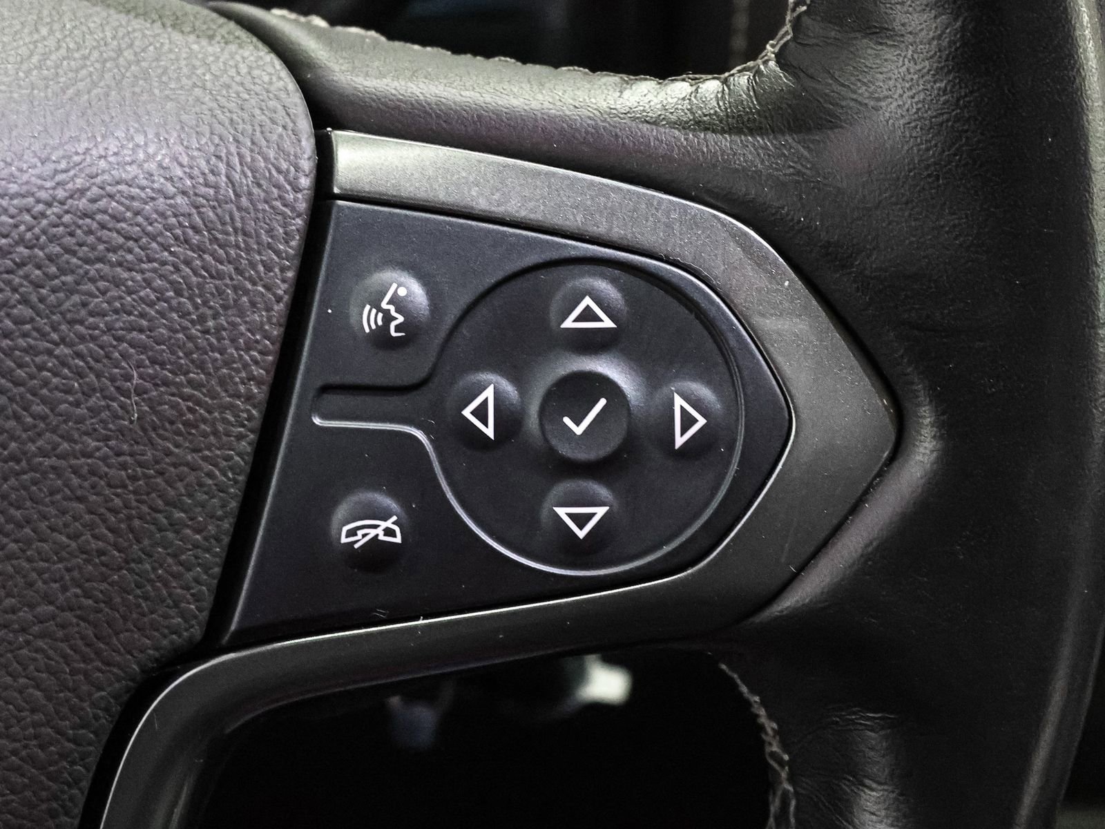 Used 2018 Chevrolet Silverado 1500 LTZ w/ LTZ Plus Package image 37