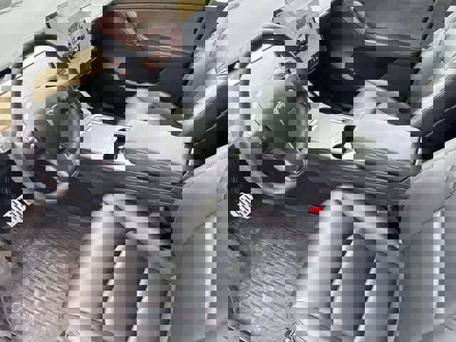 Used 2022 Tesla Model Y Performance image 9