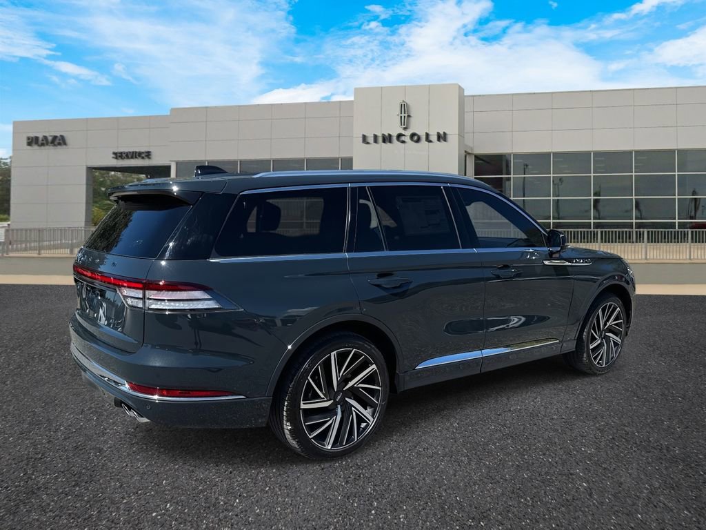 New 2025 Lincoln Aviator Black Label image 3