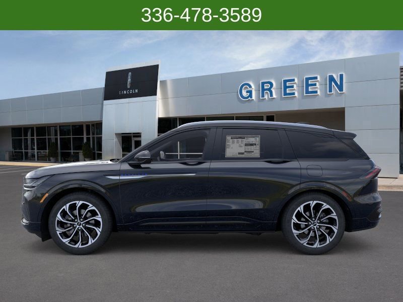 New 2026 Lincoln Nautilus Reserve image 3