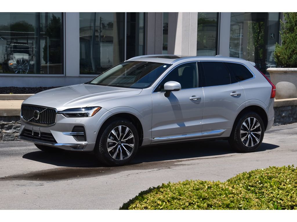 Certified 2023 Volvo XC60 B5 Plus w/ Climate Package AWD/4WD image 8