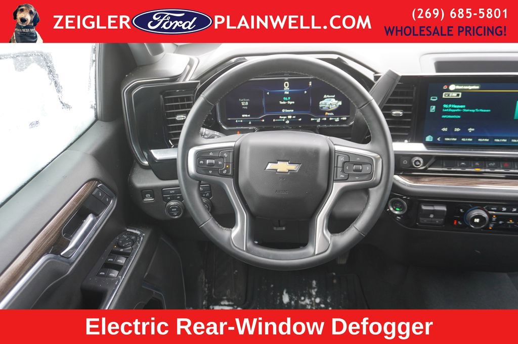 Used 2025 Chevrolet Silverado 1500 LT image 8