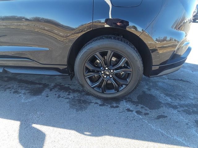 Certified 2024 Ford Edge SE w/ Black Appearance Package image 15