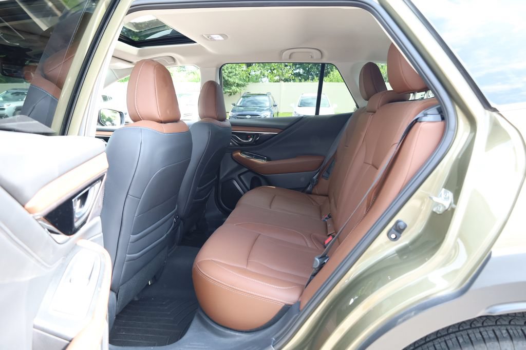 Used 2023 Subaru Outback Touring AWD/4WD image 19