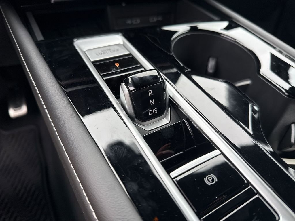 New 2026 Volkswagen Atlas Cross Sport SEL Premium R-Line image 33