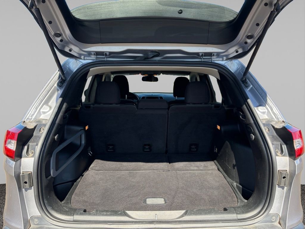 Used 2018 Jeep Cherokee Latitude w/ Altitude Package image 15