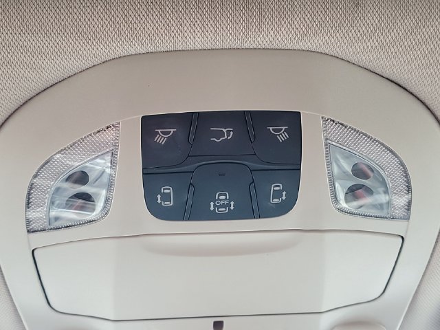 Used 2021 Chrysler Pacifica Limited w/ Uconnect Theater Family Group FWD image 33