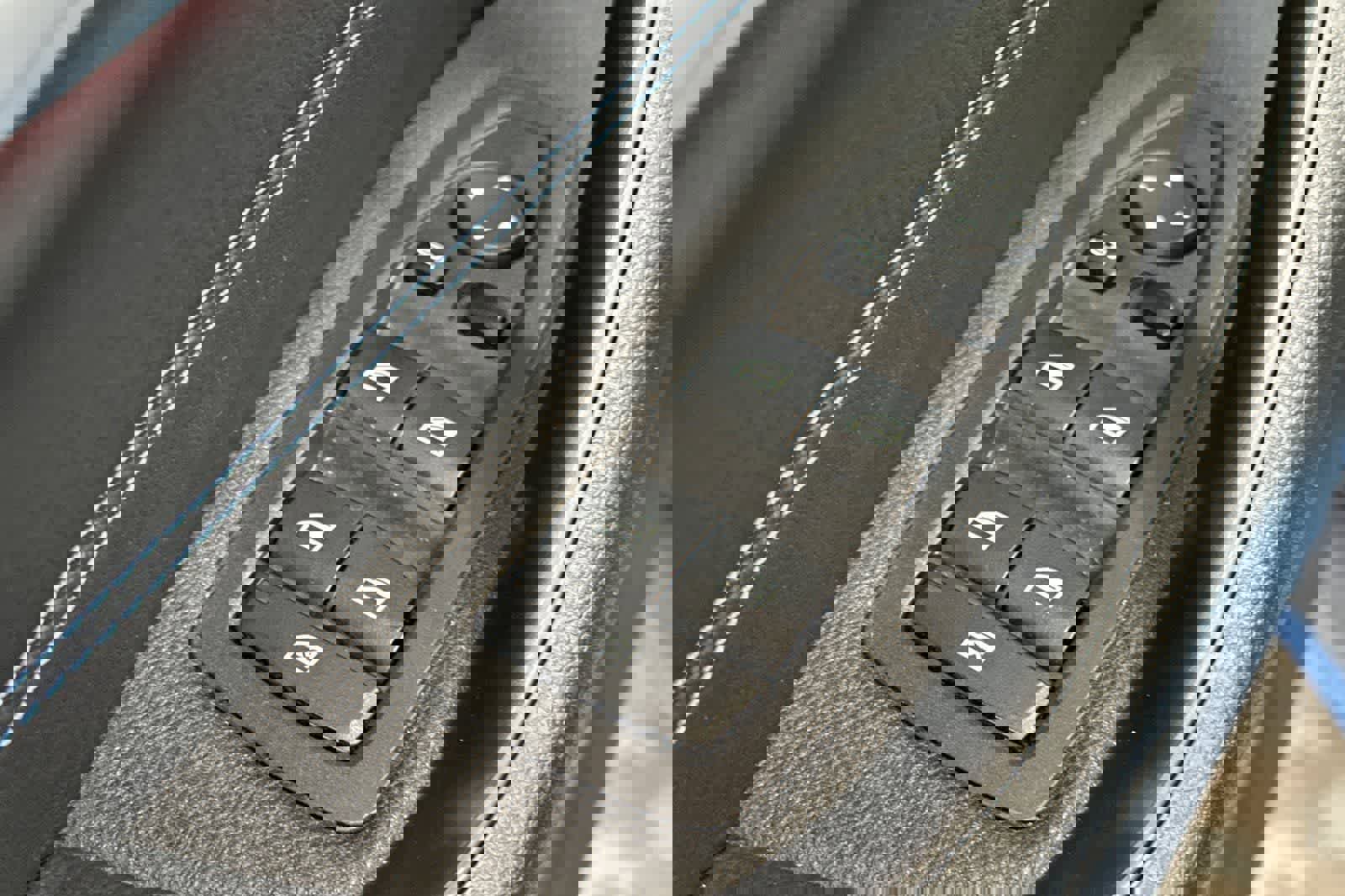 Used 2018 BMW X2 xDrive28i w/ M SportX Package image 13