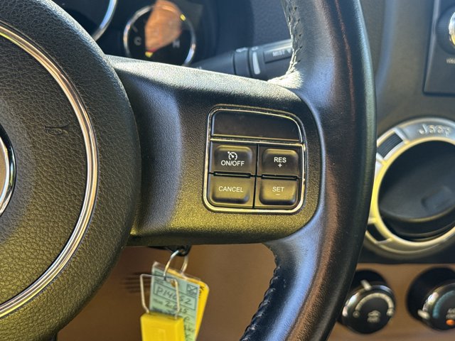 Used 2015 Jeep Wrangler Unlimited Sahara w/ Connectivity Group AWD/4WD image 24