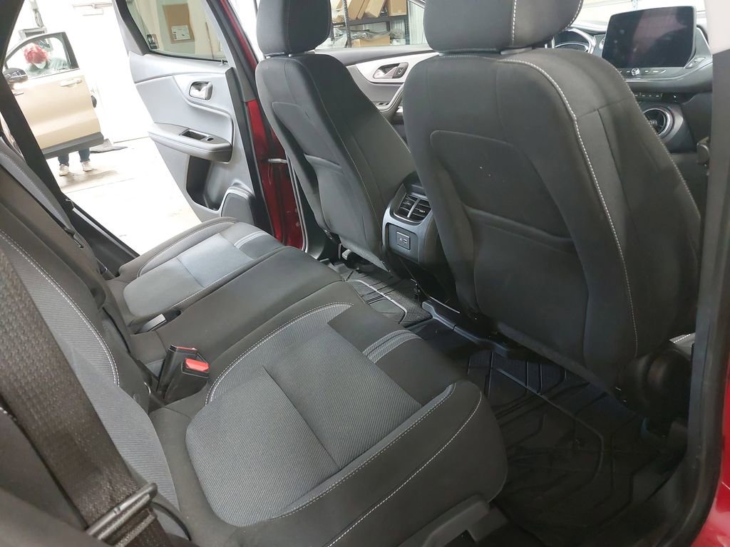 Used 2023 Chevrolet Blazer LT w/ Convenience Package image 11
