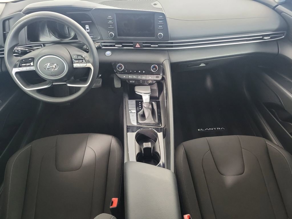 Used 2023 Hyundai Elantra Blue image 15