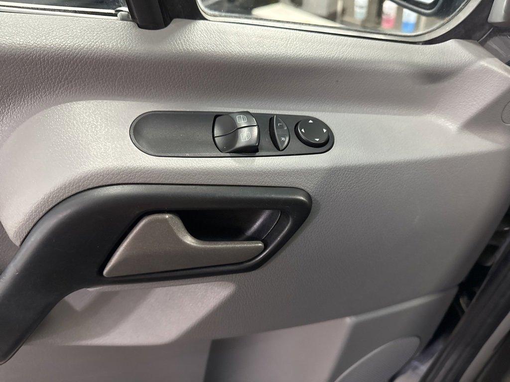 Used 2017 Mercedes-Benz Sprinter 2500 image 26
