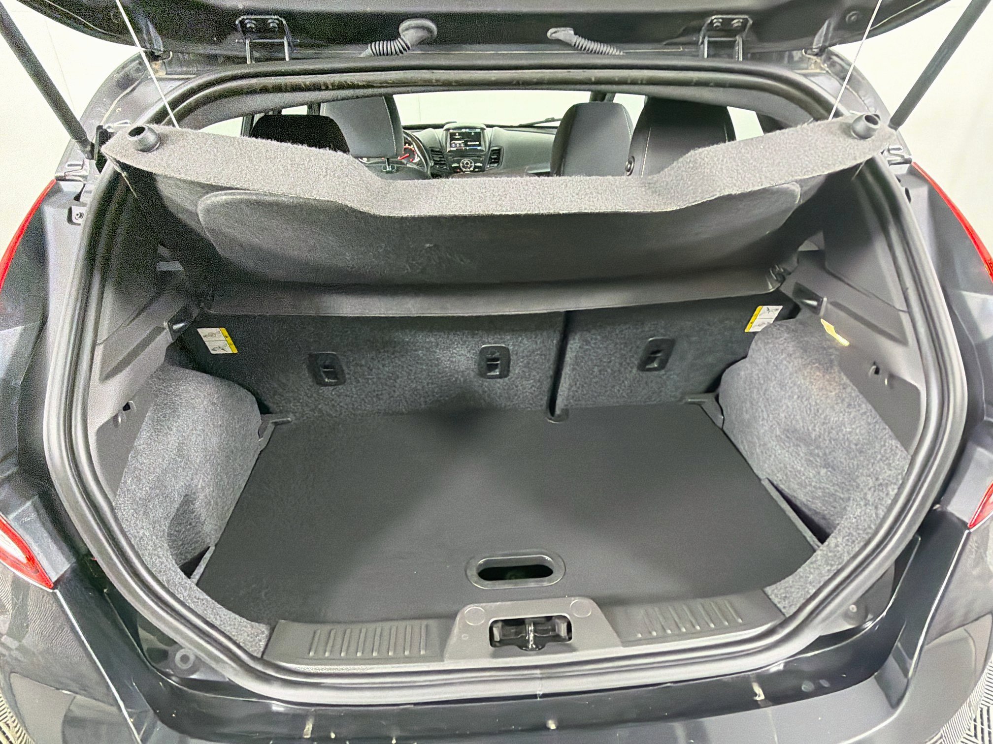 Used 2015 Ford Fiesta ST FWD image 27