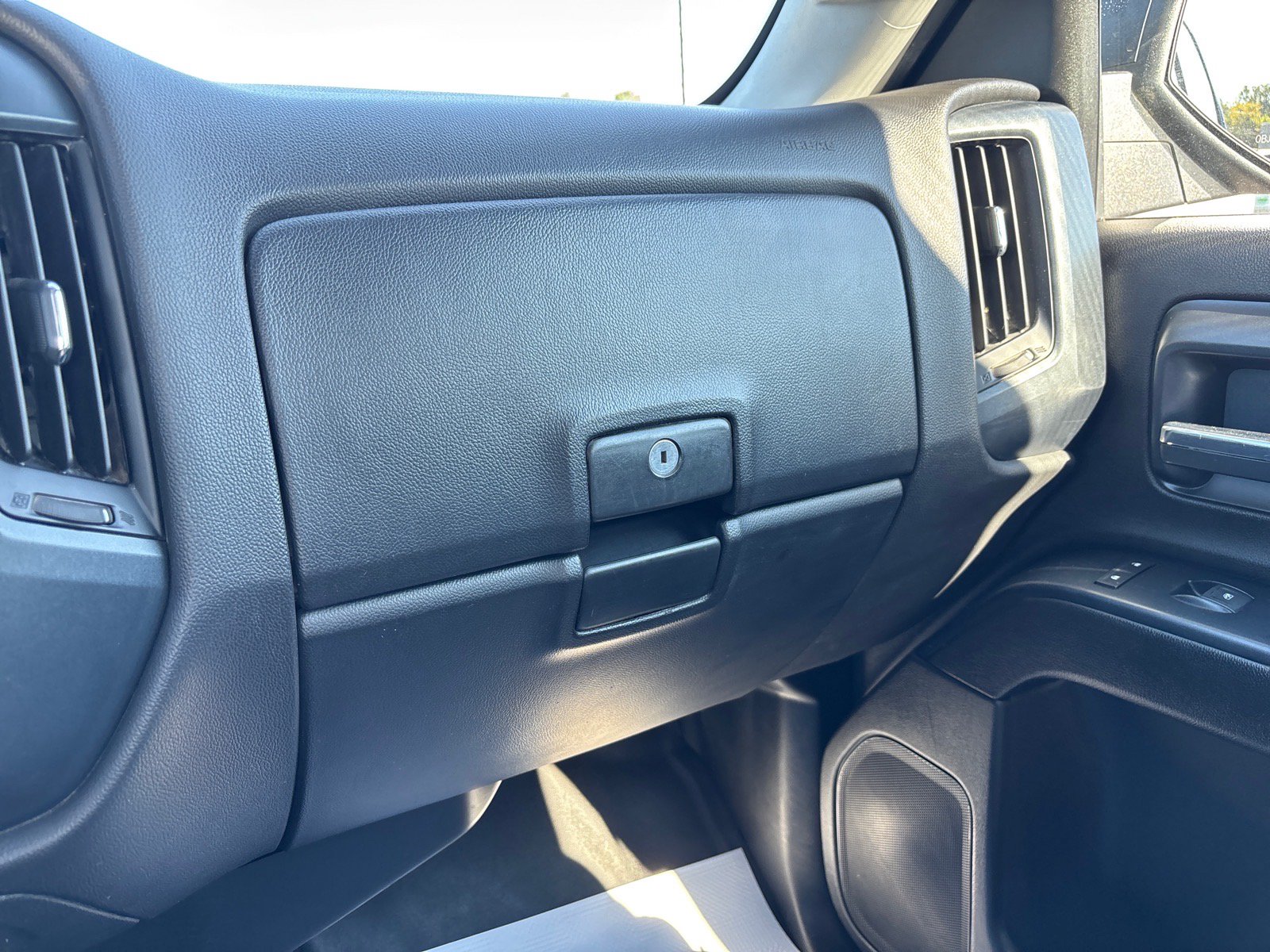 Used 2018 Chevrolet Silverado 2500 W/T w/ WT Fleet Convenience Package AWD/4WD image 35