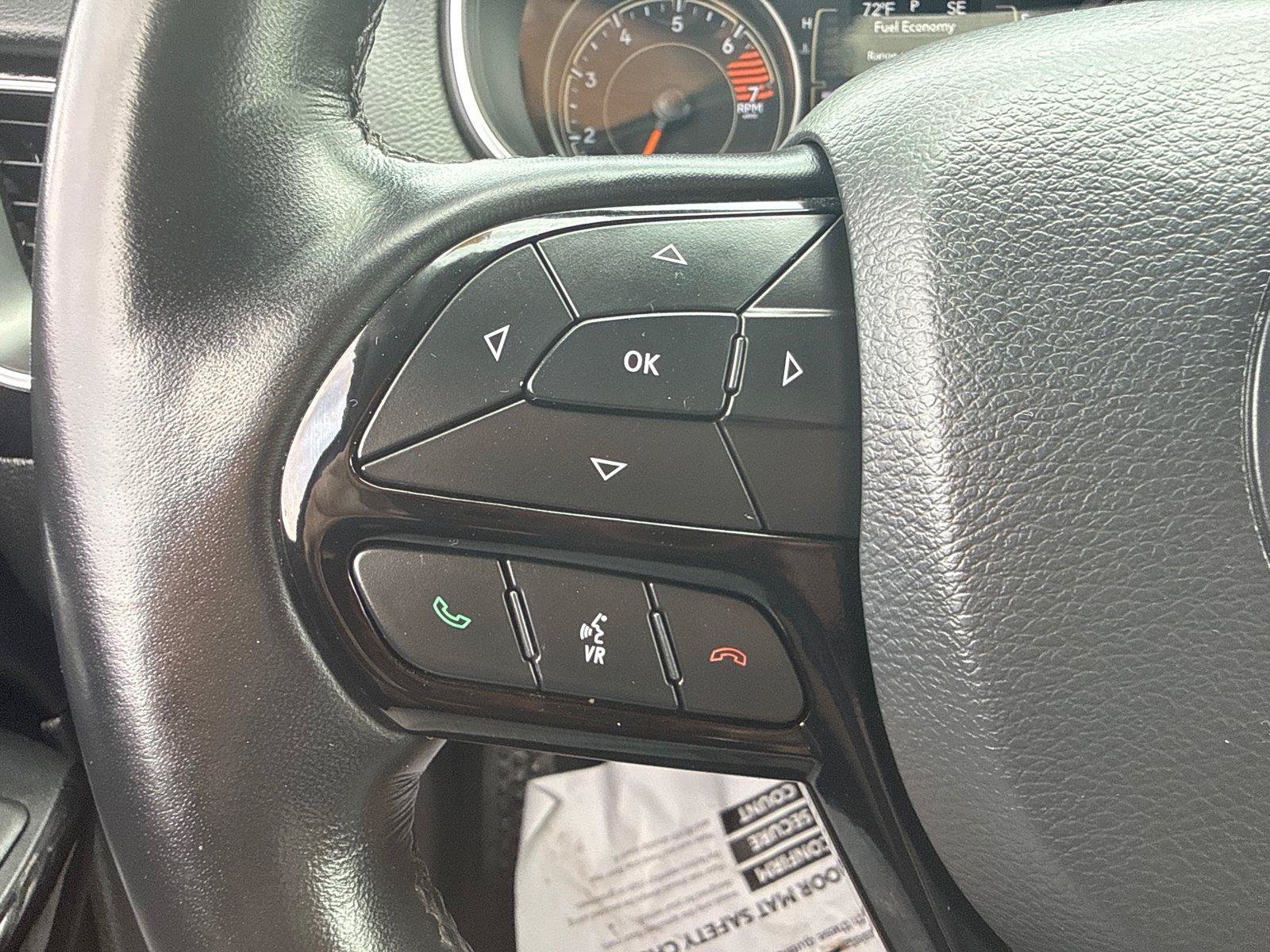 Used 2021 Jeep Cherokee Latitude Plus AWD/4WD image 15