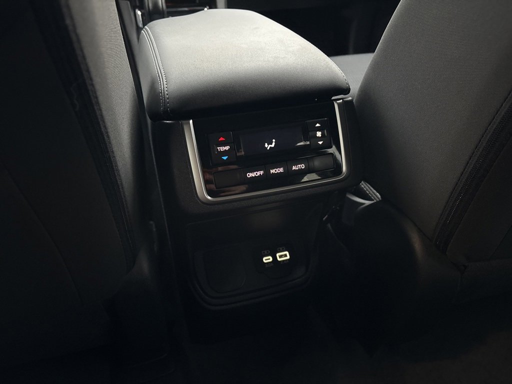 Certified 2025 Subaru Ascent Premium image 25