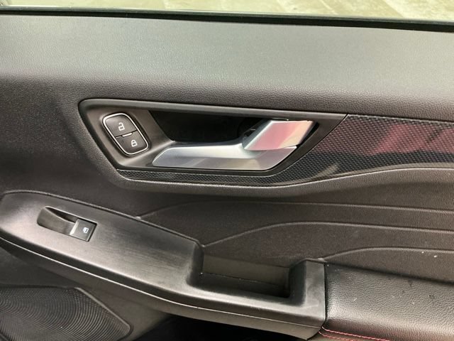 Used 2024 Ford Escape ST-Line w/ Tech Pack #1 FWD image 17