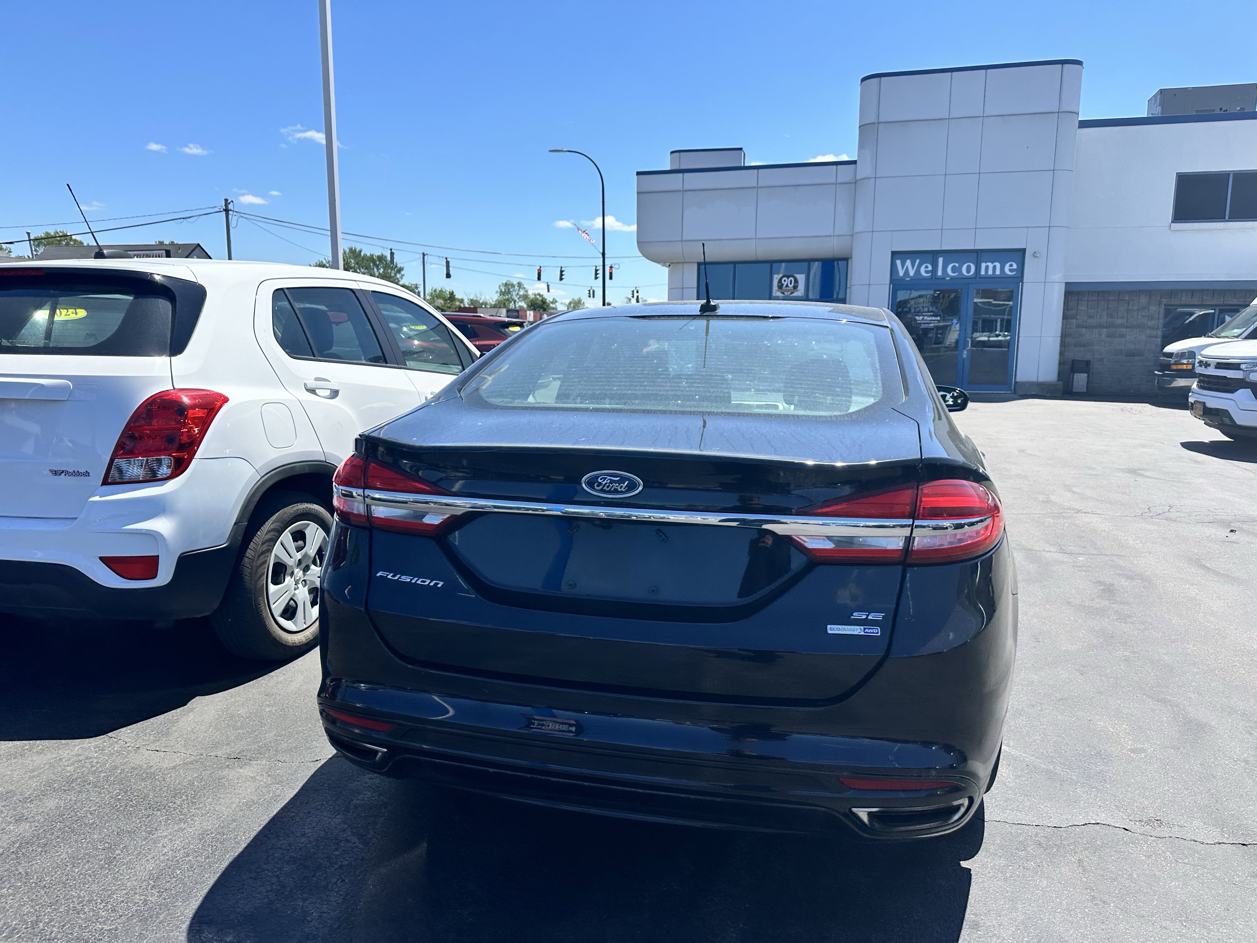Used 2017 Ford Fusion SE w/ Fusion SE Technology Package AWD/4WD image 7
