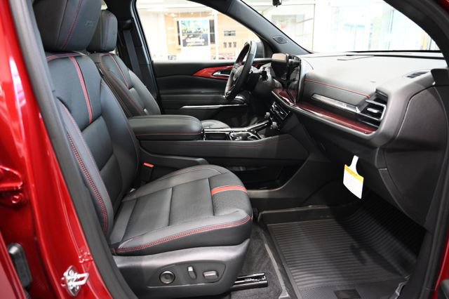 New 2026 Chevrolet Traverse RS w/ LPO, Floor Liner Package AWD/4WD image 10