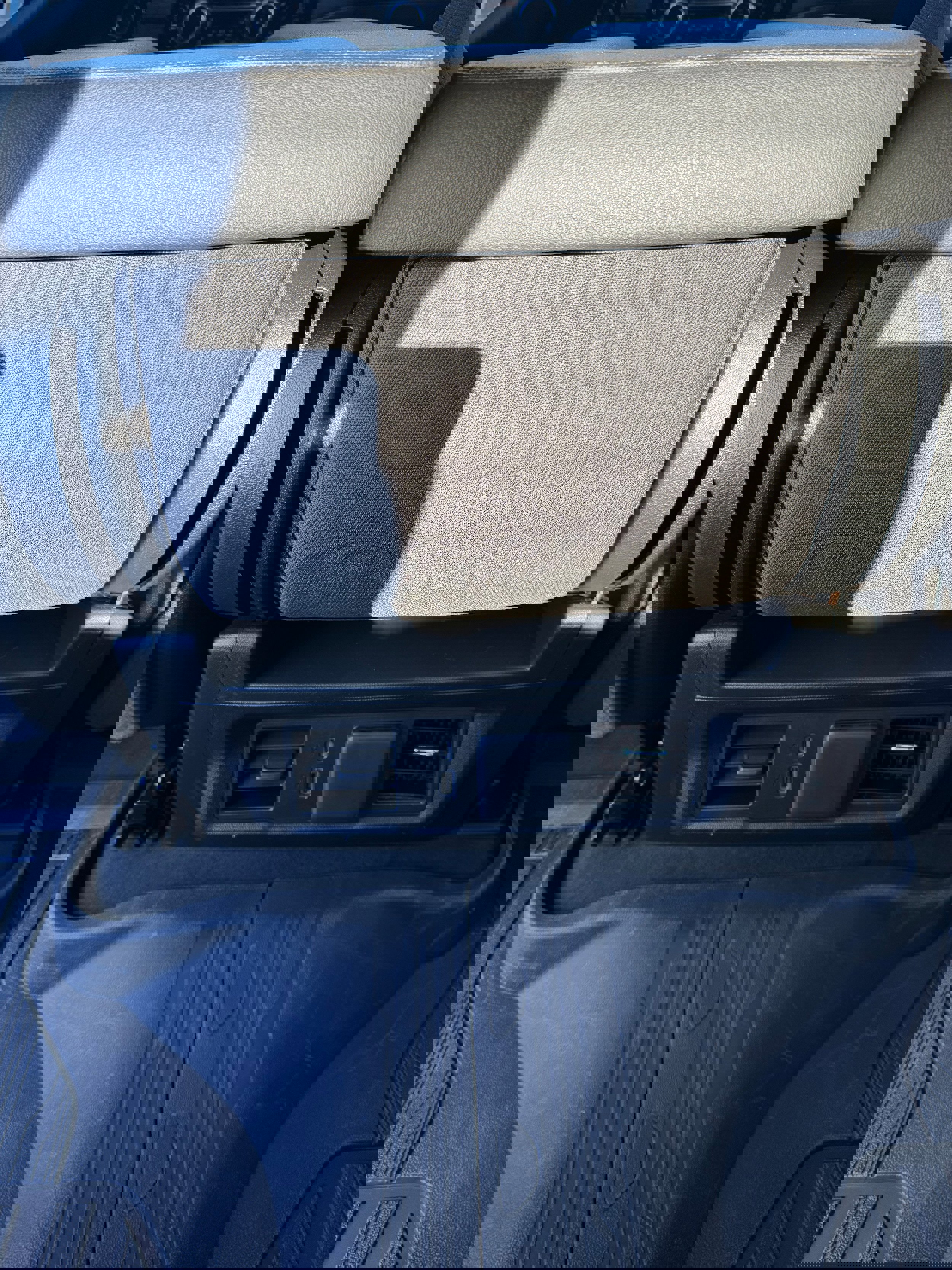 Used 2024 GMC Sierra 1500 Elevation image 12