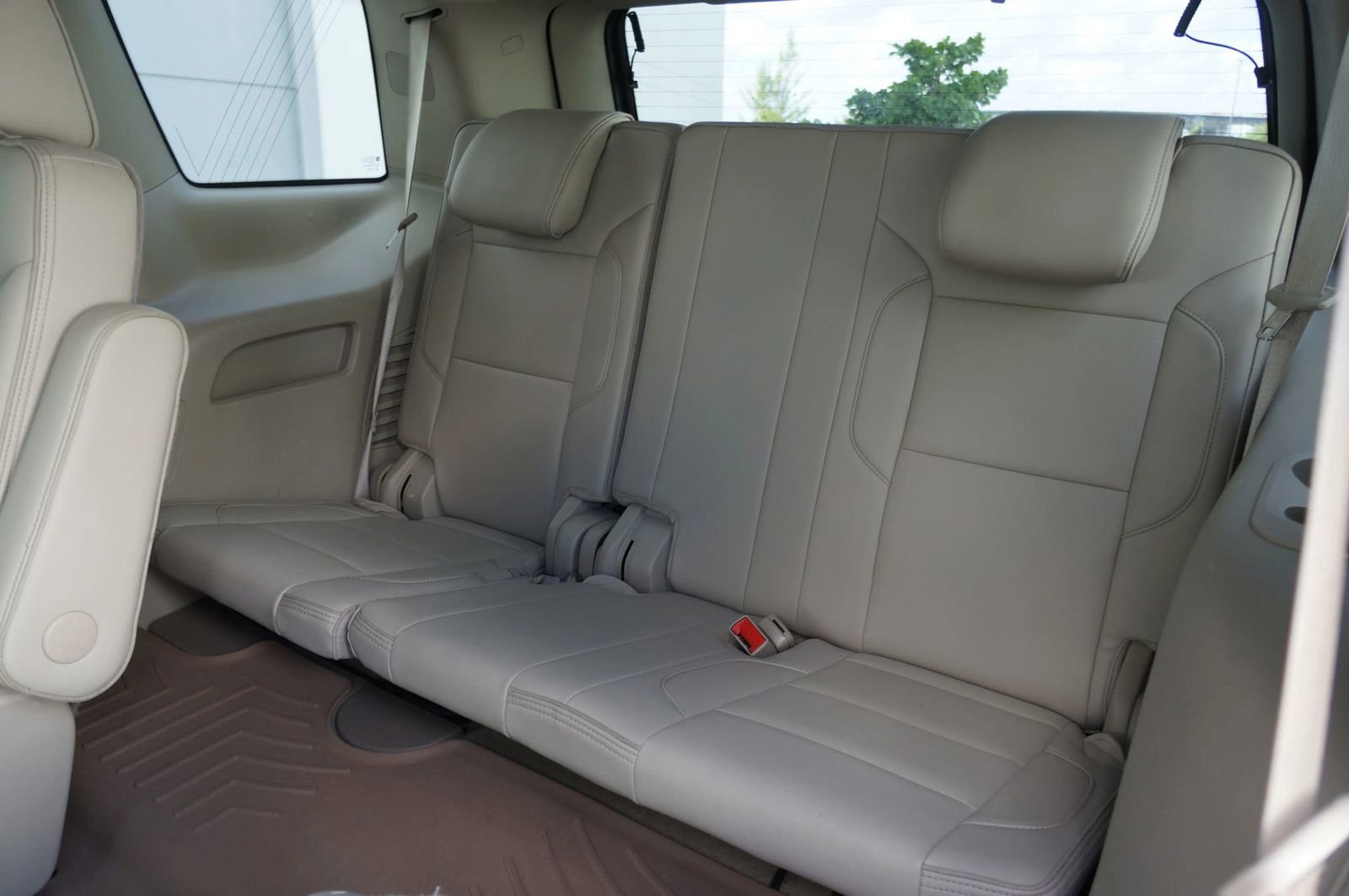 Used 2017 GMC Yukon Denali w/ Open Road Package image 31