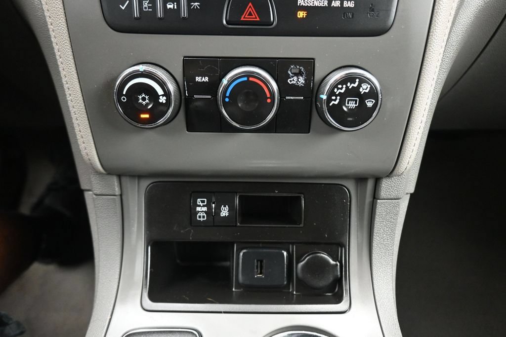 Used 2016 Chevrolet Traverse LS FWD image 20