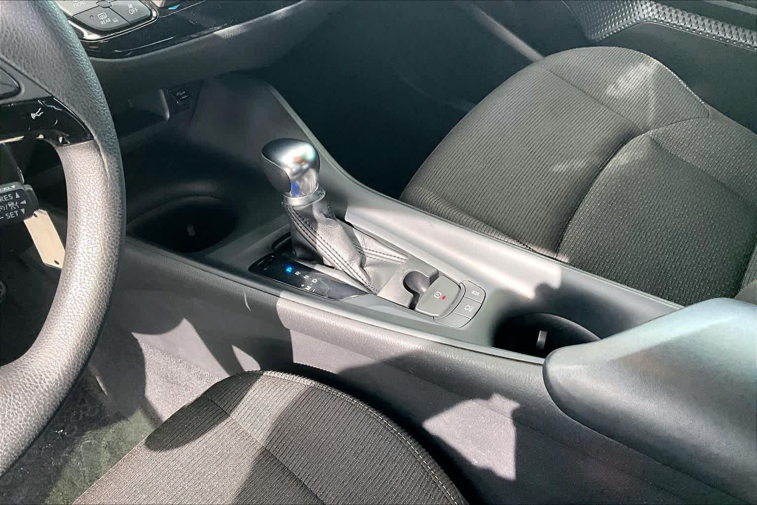 Used 2019 Toyota C-HR LE FWD image 16