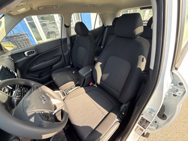 New 2026 Hyundai Venue SE FWD image 11
