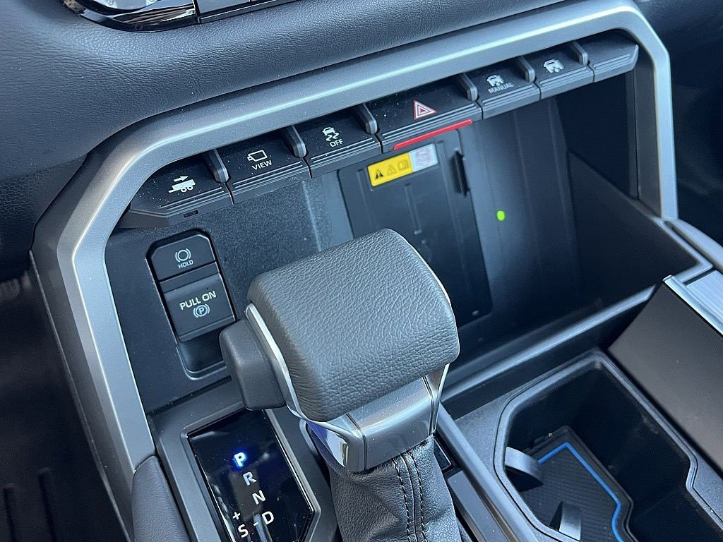 Used 2024 Toyota Tundra Platinum image 18