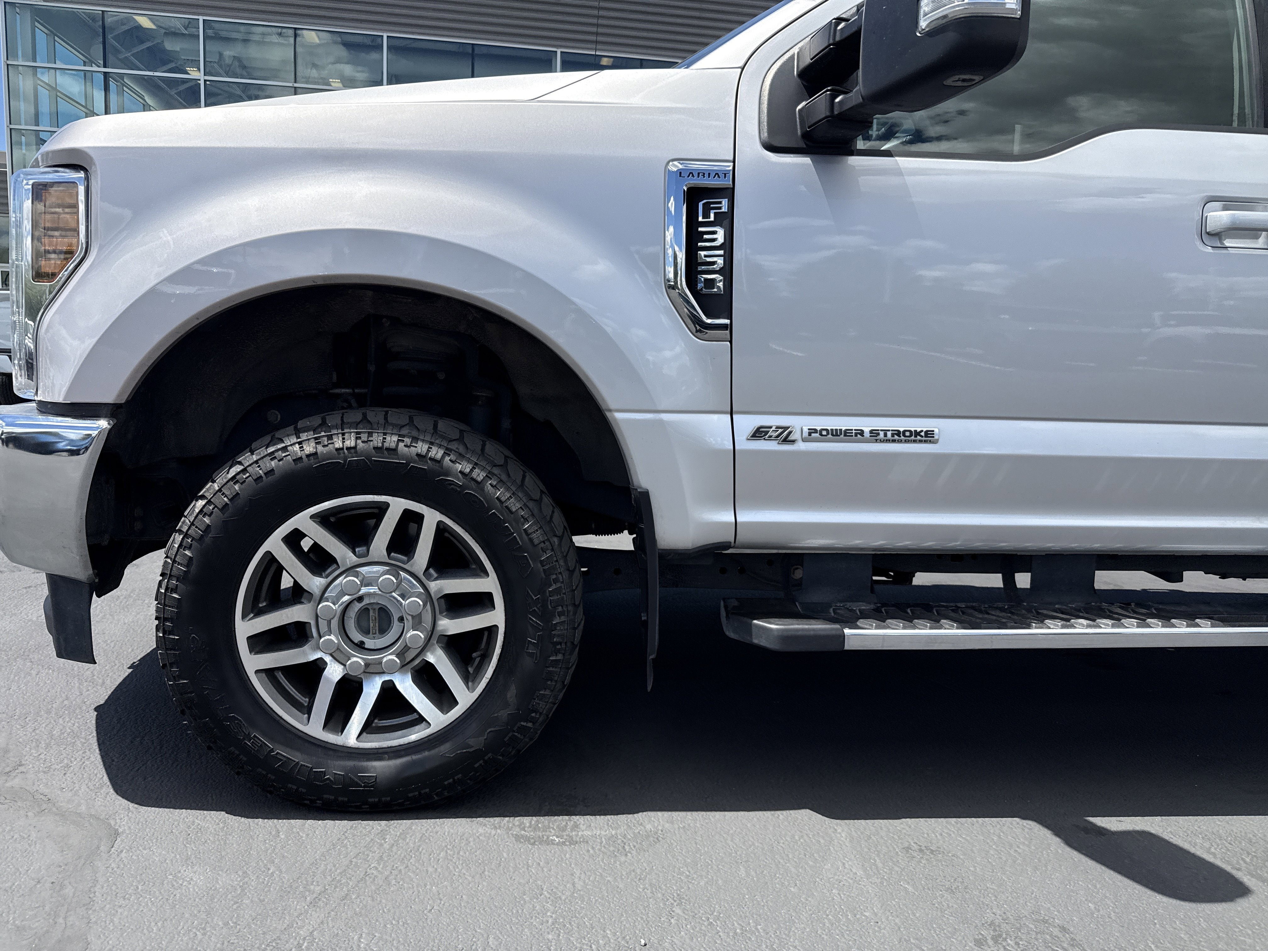 Used 2019 Ford F350 Lariat w/ Camper Package AWD/4WD image 13