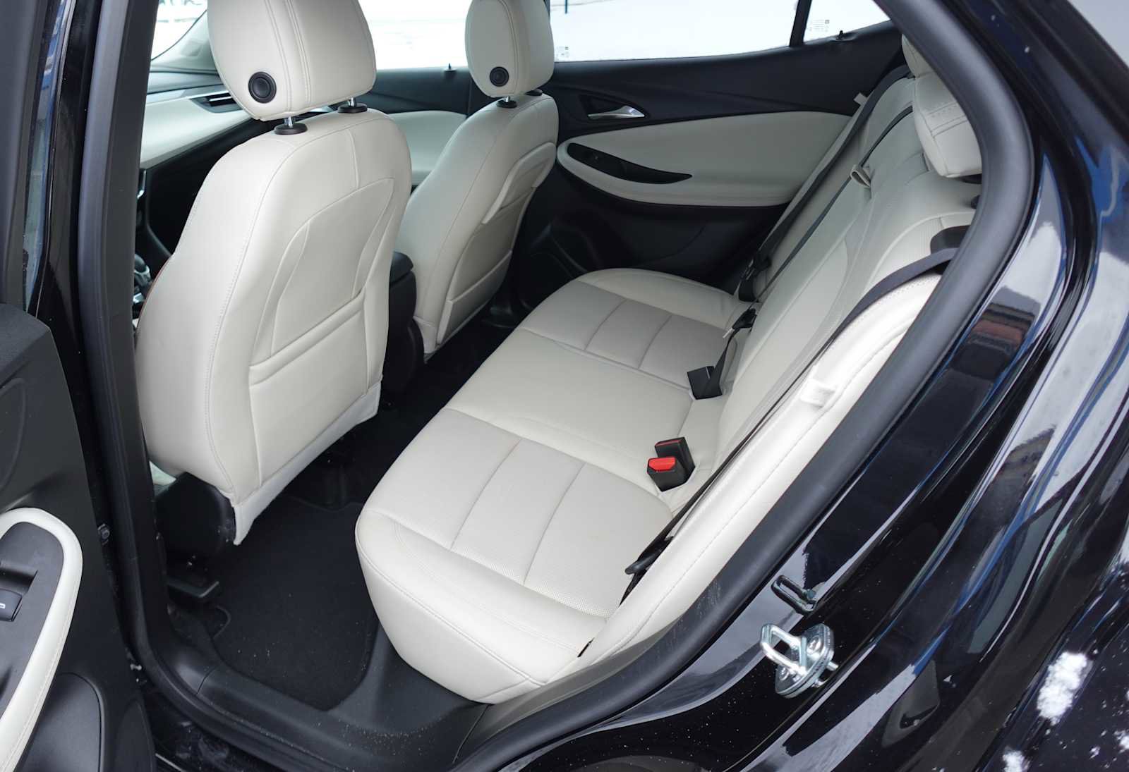 Used 2024 Buick Encore GX Avenir w/ Avenir Convenience Package image 21