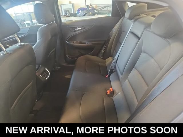 Used 2017 Chevrolet Malibu LT FWD image 8