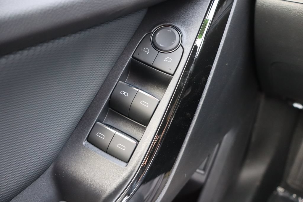 New 2027 Chevrolet Equinox RS w/ Safety and Technology Package AWD/4WD image 18