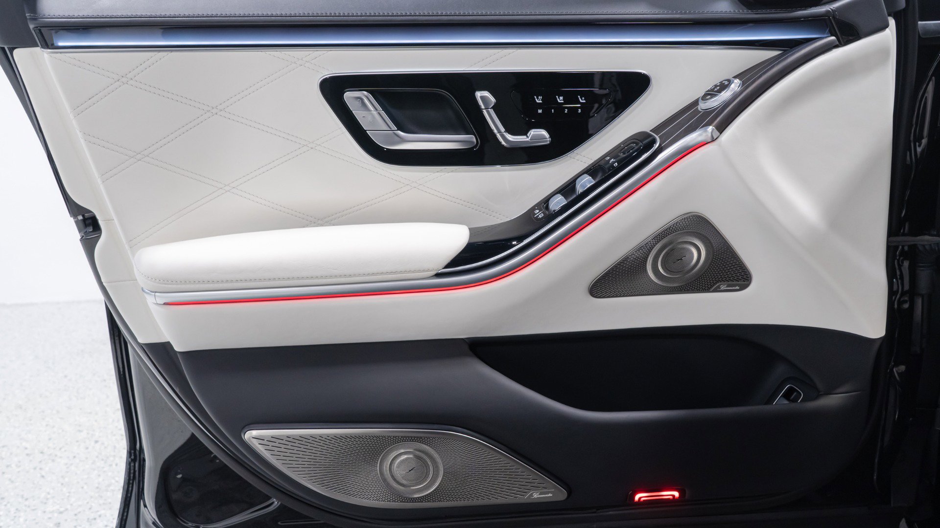 Used 2024 Mercedes-Benz Maybach S 680 4MATIC image 34